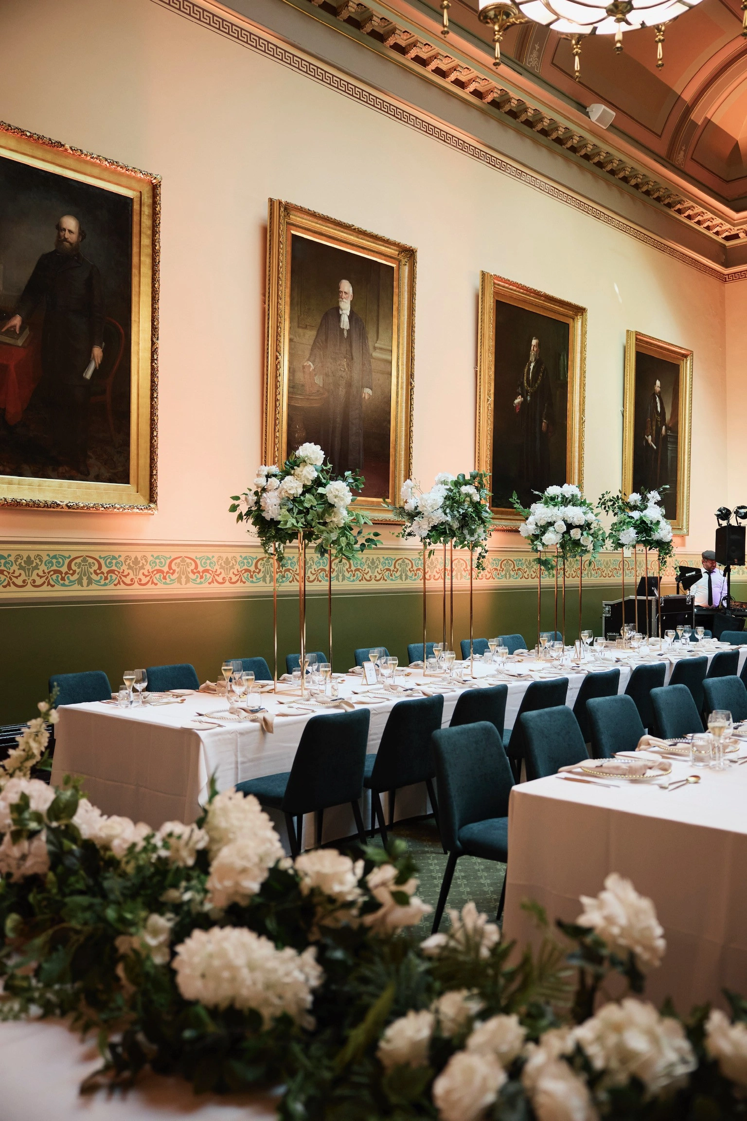 Harrison and Brooke - Lou Lou Memphis - Portico Balcony and Yarra Room (4)