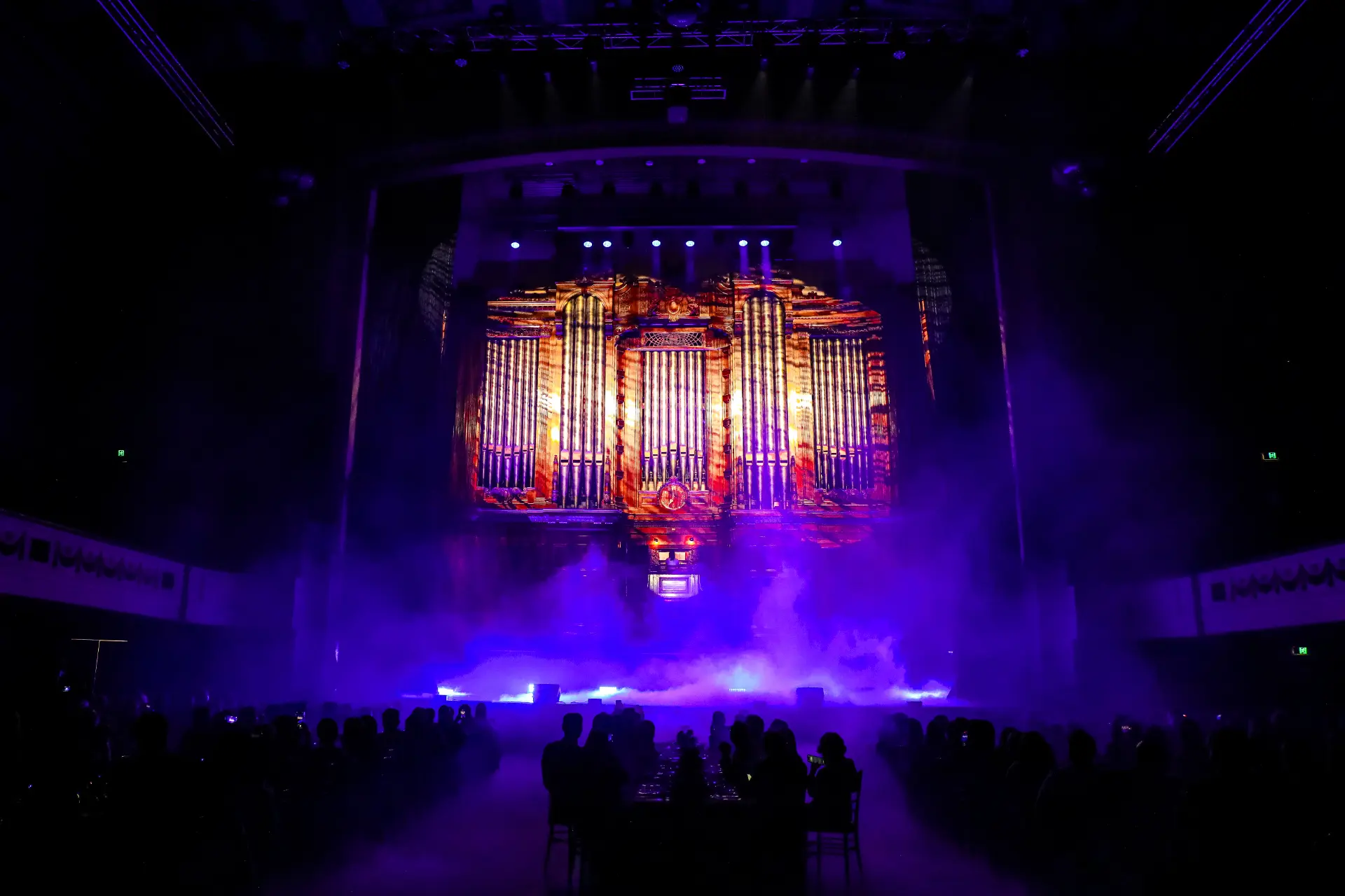 MelbTownHall-MainHall-People-21