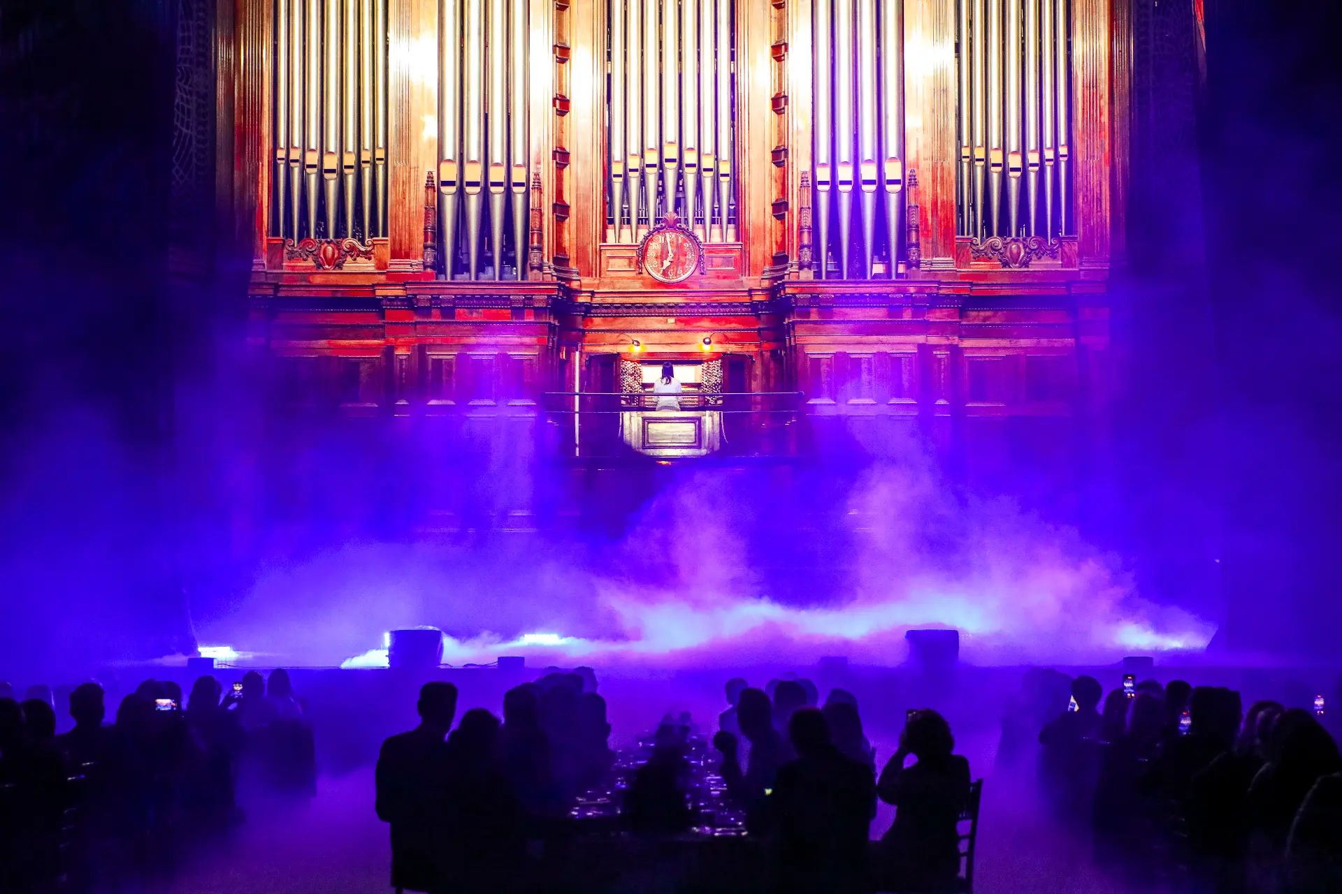 MelbTownHall-MainHall-People-22