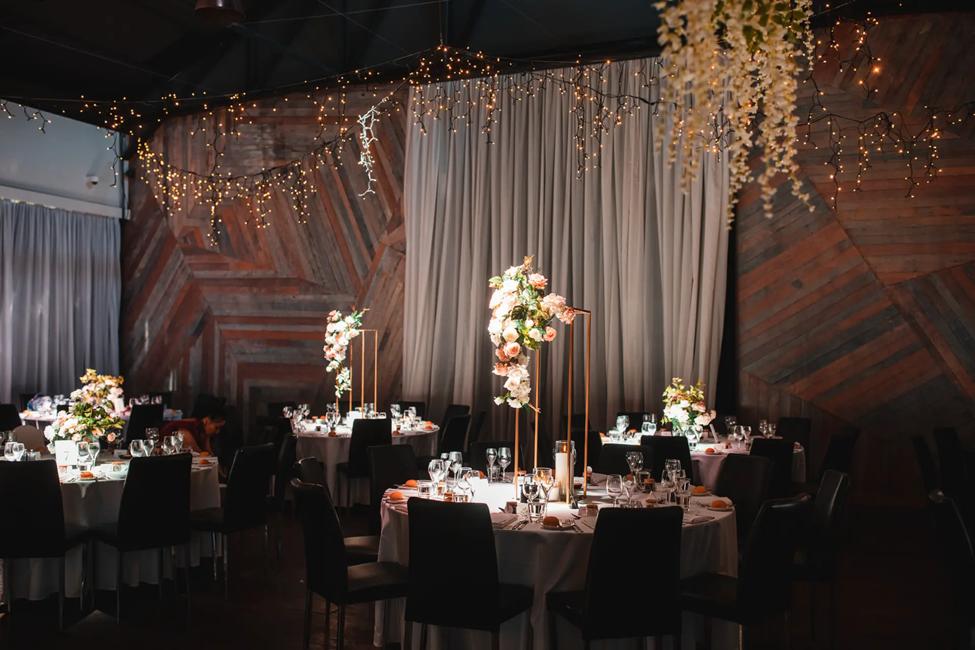 Wedding-CargoHall-Setup-7