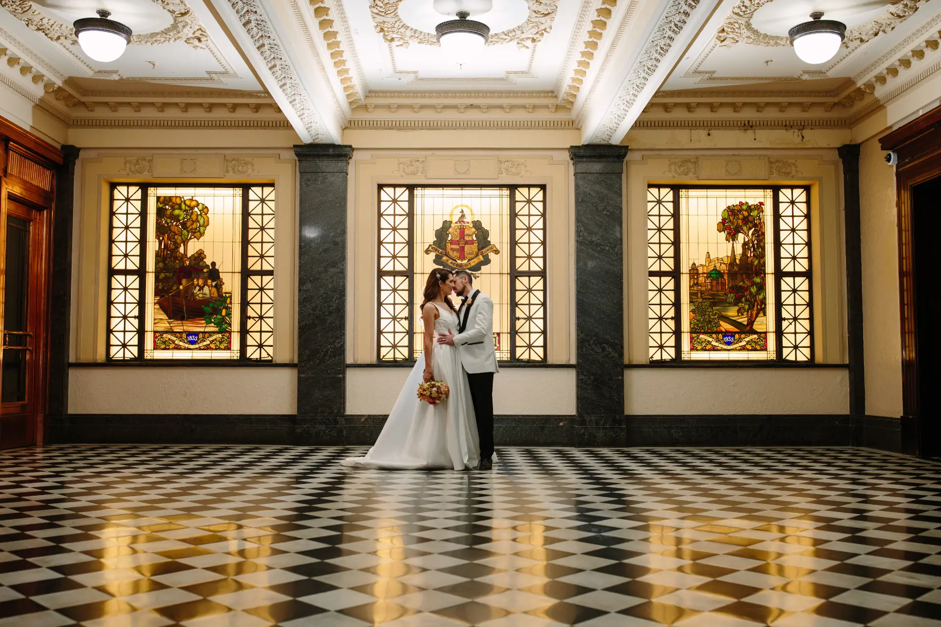Wedding-MelbTownHall-Exterior-1